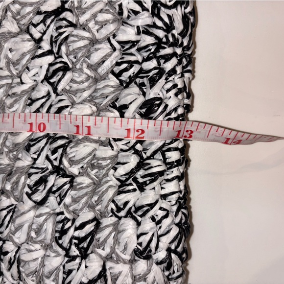 Ernest Large Crochet Shoulder Bag – Sustainable Recycled Plastic Tote bag - Picture 8 of 9